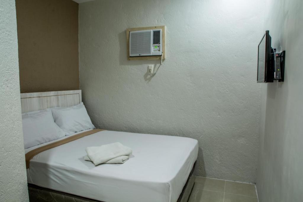 Hotel Avenija Olongapo Exterior photo